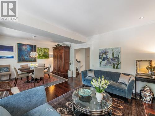 107 Farnham Avenue, Toronto, ON - Indoor Photo Showing Living Room