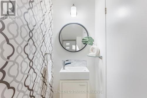 107 Farnham Avenue, Toronto, ON - Indoor Photo Showing Bathroom