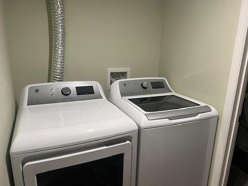 485 Bryant Blvd, Kimberley, BC - Indoor Photo Showing Laundry Room