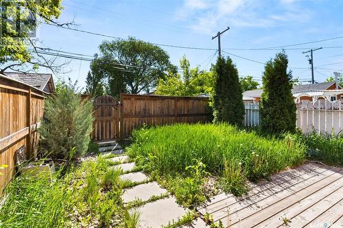 1905 Wallace Street, Regina, SK - Outdoor With Backyard