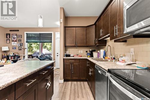 1905 Wallace Street, Regina, SK - Indoor Photo Showing Kitchen With Double Sink