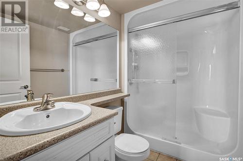 803 2221 Adelaide Street E, Saskatoon, SK - Indoor Photo Showing Bathroom