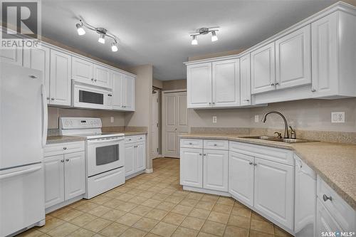 803 2221 Adelaide Street E, Saskatoon, SK - Indoor Photo Showing Kitchen With Double Sink