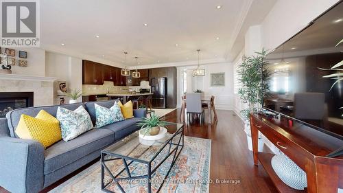 100 Falstaff Avenue, Toronto, ON - Indoor Photo Showing Living Room