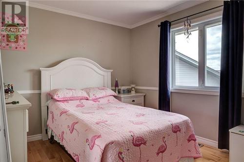 10 Brentwood Court, Sudbury, ON - Indoor Photo Showing Bedroom