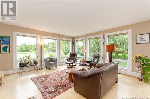 575 Route 915, Harvey, NB - Indoor Photo Showing Living Room