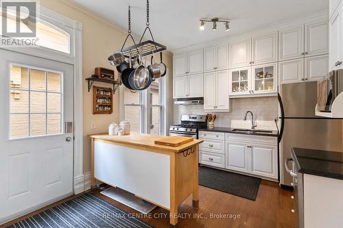 446 Piccadilly Street, London, ON - Indoor Photo Showing Kitchen