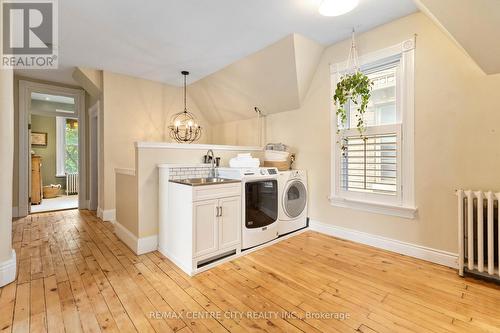 446 Piccadilly Street, London, ON - Indoor Photo Showing Laundry Room
