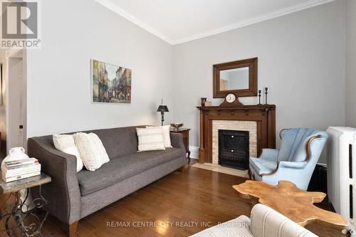 446 Piccadilly Street, London, ON - Indoor Photo Showing Living Room With Fireplace