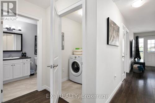 62 - 3320 Meadowgate Boulevard, London, ON - Indoor Photo Showing Laundry Room