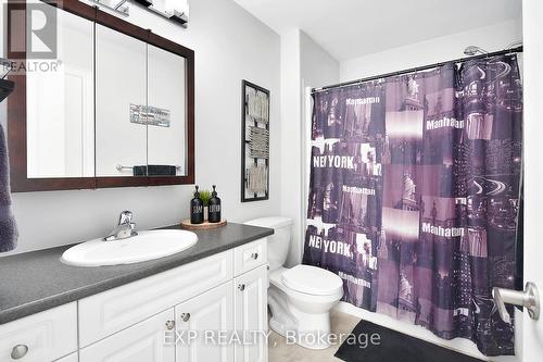 62 - 3320 Meadowgate Boulevard, London, ON - Indoor Photo Showing Bathroom