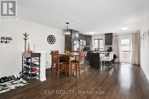62 - 3320 Meadowgate Boulevard, London, ON - Indoor Photo Showing Dining Room