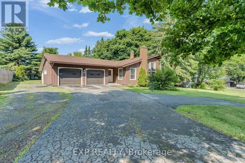 142 County 8 Road, Greater Napanee, ON - Outdoor