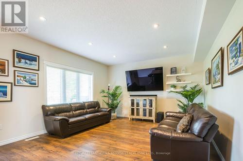 23 Glenwood Street, Quinte West, ON - Indoor Photo Showing Living Room