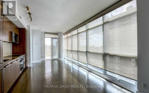 1704 - 170 Avenue Road, Toronto (Annex), ON - Indoor Photo Showing Kitchen