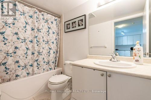 607 - 525 Wilson Avenue, Toronto, ON - Indoor Photo Showing Bathroom