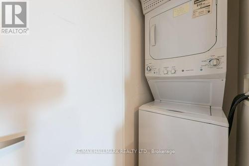 607 - 525 Wilson Avenue, Toronto, ON - Indoor Photo Showing Laundry Room