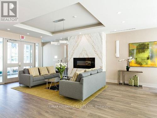 607 - 525 Wilson Avenue, Toronto, ON - Indoor Photo Showing Living Room With Fireplace