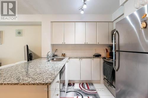 607 - 525 Wilson Avenue, Toronto, ON - Indoor Photo Showing Kitchen With Stainless Steel Kitchen With Double Sink