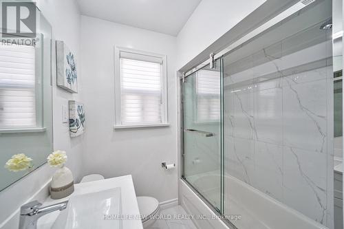 90 Merryfield Drive N, Toronto, ON - Indoor Photo Showing Bathroom