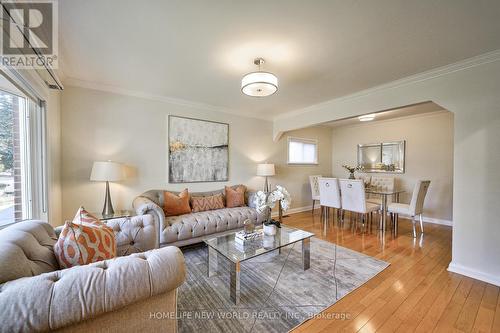 90 Merryfield Drive N, Toronto, ON - Indoor Photo Showing Living Room