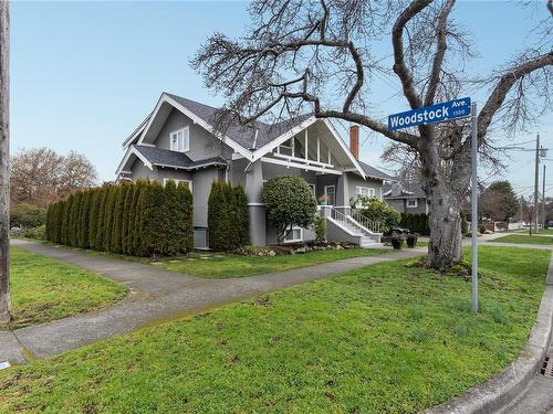 62 Cambridge St, Victoria, BC 