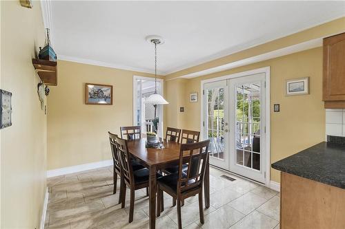 2060 Hunters Wood Drive, Burlington, ON - Indoor Photo Showing Dining Room