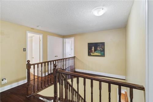 2060 Hunters Wood Drive, Burlington, ON - Indoor Photo Showing Other Room