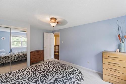 2060 Hunters Wood Drive, Burlington, ON - Indoor Photo Showing Bedroom