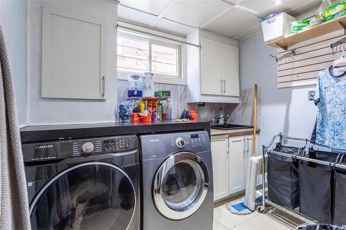 288 Celtic Drive, Hamilton, ON - Indoor Photo Showing Laundry Room
