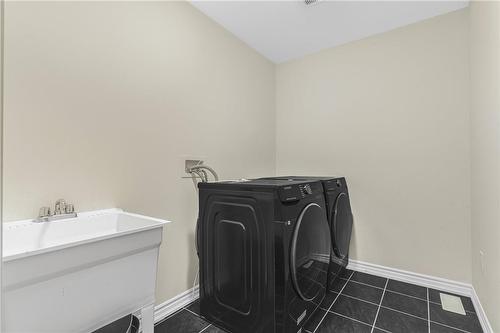 45 Rainbow Drive, Caledonia, ON - Indoor Photo Showing Laundry Room