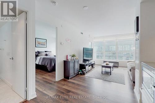 1501 - 80 Queens Wharf Road, Toronto, ON - Indoor Photo Showing Other Room