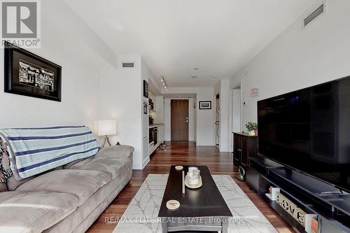 1501 - 80 Queens Wharf Road, Toronto, ON - Indoor Photo Showing Living Room