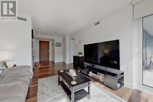 1501 - 80 Queens Wharf Road, Toronto, ON - Indoor Photo Showing Living Room