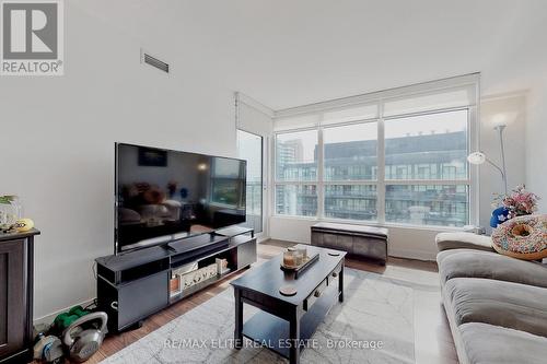 1501 - 80 Queens Wharf Road, Toronto, ON - Indoor Photo Showing Living Room