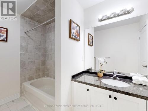 4 Phillipsen Way, Markham, ON - Indoor Photo Showing Bathroom