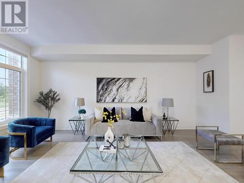 4 Phillipsen Way, Markham, ON - Indoor Photo Showing Living Room