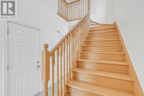 32 Hillcroft Way, Kawartha Lakes, ON - Indoor Photo Showing Other Room