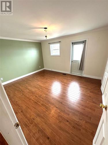 15 2Nd Avenue, Leading Tickles, NL - Indoor Photo Showing Other Room