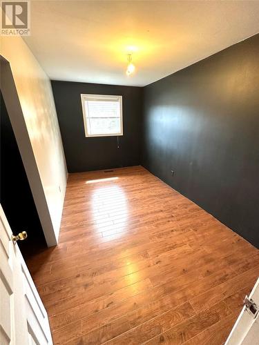 15 2Nd Avenue, Leading Tickles, NL - Indoor Photo Showing Other Room