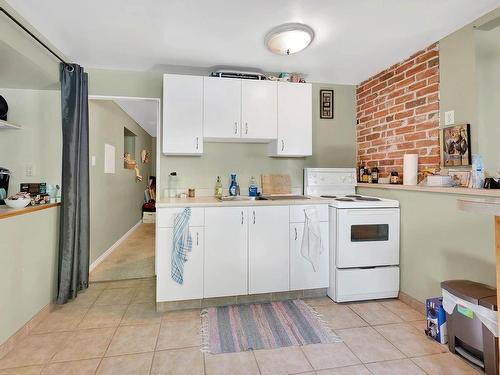 214 Nicola Street, Kamloops, BC - Indoor Photo Showing Kitchen