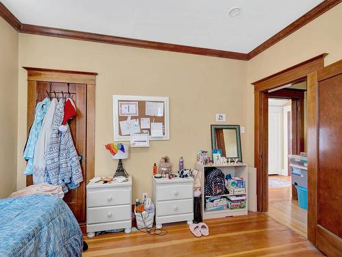 214 Nicola Street, Kamloops, BC - Indoor Photo Showing Bedroom