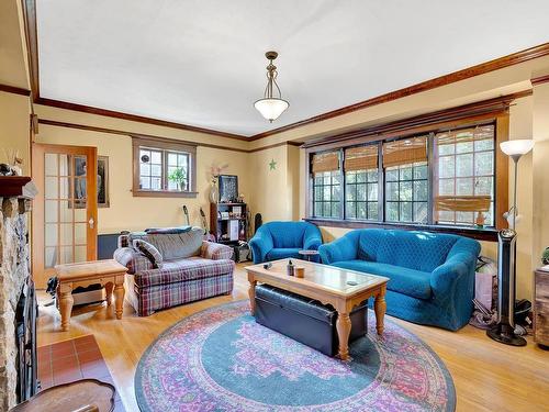 214 Nicola Street, Kamloops, BC - Indoor Photo Showing Living Room