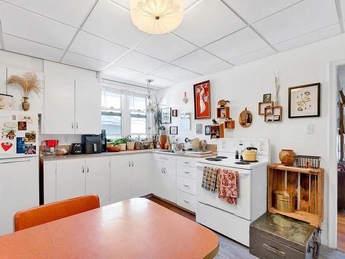 214 Nicola Street, Kamloops, BC - Indoor Photo Showing Kitchen