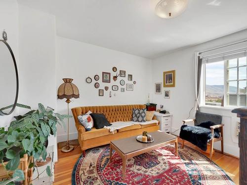 214 Nicola Street, Kamloops, BC - Indoor Photo Showing Living Room