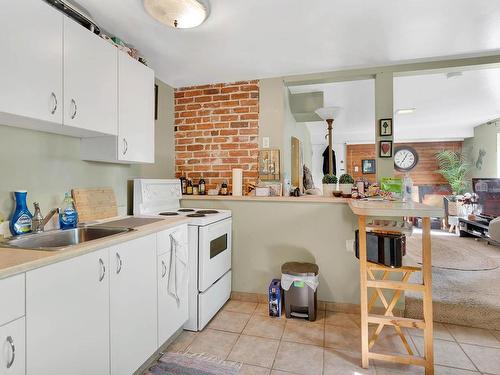 214 Nicola Street, Kamloops, BC - Indoor Photo Showing Kitchen