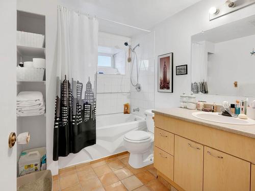 214 Nicola Street, Kamloops, BC - Indoor Photo Showing Bathroom