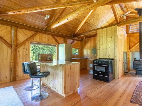 1415 Seymour River Road, Out Of District, BC - Indoor