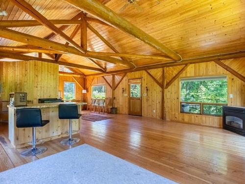 1415 Seymour River Road, Out Of District, BC - Indoor With Fireplace