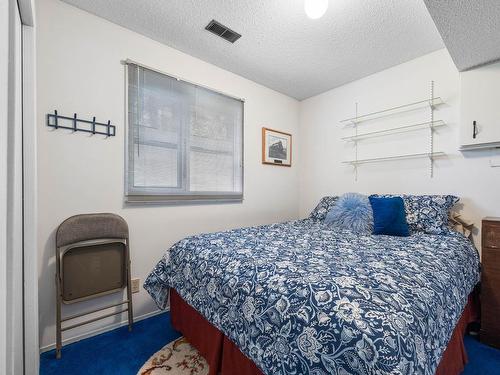 866 Glenacre Road, Kamloops, BC - Indoor Photo Showing Bedroom